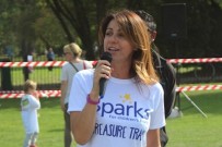 Julia Bradbury at the Sparks Treasure Trail on Wandsworth Common